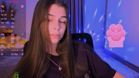 Snapshot of heileymeow chatting on October 21, 9:18 pm Heiley online show from October 21, 9:18 pm