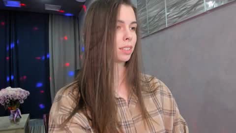 Snapshot of heileymeow chatting on January 30, 3:00 am Heiley online show from January 30, 3:00 am