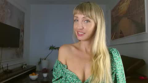 Helen online show from February 25, 4:32 pm