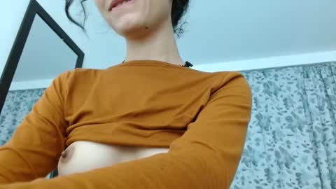  -- EE -- online show from December 24, 12:22 am