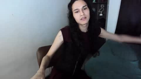 helena_spellman online show from November 15, 9:49 pm
