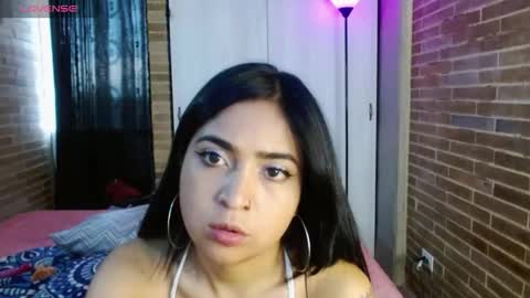 Snapshot of helenacyruss666 chatting on October 17, 7:29 pm Only 18 cyrus online show from October 17, 7:29 pm