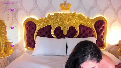 Snapshot of helenaroos chatting on February 5, 3:13 am H E L E N A online show from February 5, 3:13 am