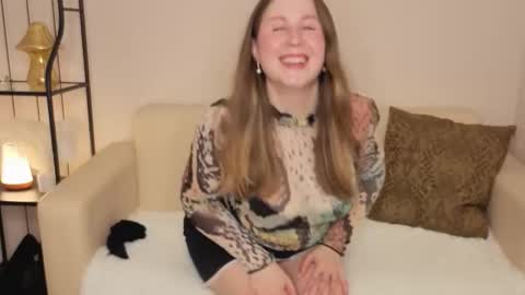 Helen online show from March 27, 2:28 am