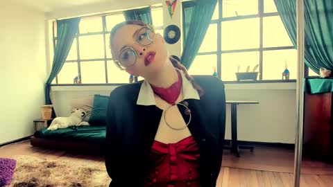 Heliconia online show from January 10, 3:17 pm