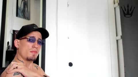 Snapshot of hell_boy66 chatting on October 28, 6:31 pm Eros online show from October 28, 6:31 pm