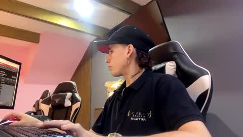 Snapshot of hell_boy66 chatting on January 23, 3:43 pm Eros online show from January 23, 3:43 pm