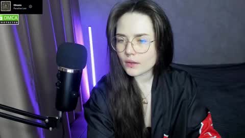 Red online show from February 26, 6:04 pm