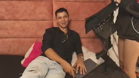 Snapshot of hellanddante_ chatting on October 15, 9:26 pm H E L L AND D A N T E online show from October 15, 9:26 pm