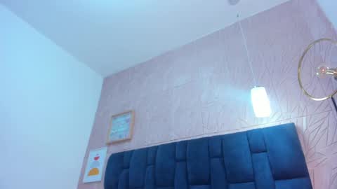 Snapshot of hellen_sky_ chatting on February 11, 10:50 pm hellen online show from February 11, 10:50 pm