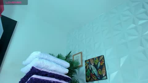 Snapshot of hellen_sky_ chatting on September 8, 7:13 pm hellen online show from September 8, 7:13 pm