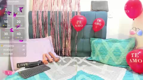 Snapshot of hellen_starx chatting on February 23, 2:29 am hellen_starx online show from February 23, 2:29 am