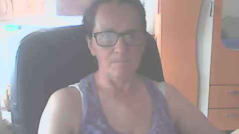hellenmarie online show from July 10, 11:04 am