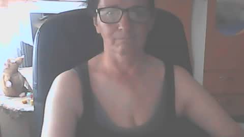 hellenmarie online show from June 22, 10:23 am