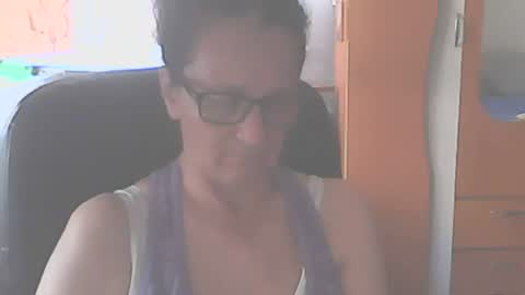 hellenmarie online show from July 7, 11:25 am