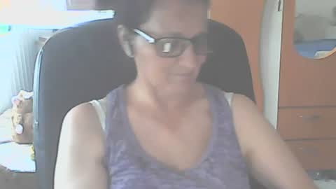 hellenmarie online show from August 9, 10:20 am