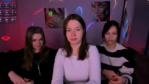 Helli online show from January 16, 8:07 pm