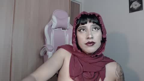 Snapshot of hello_demonkitty chatting on October 1, 7:24 pm SIMONA  online show from October 1, 7:24 pm