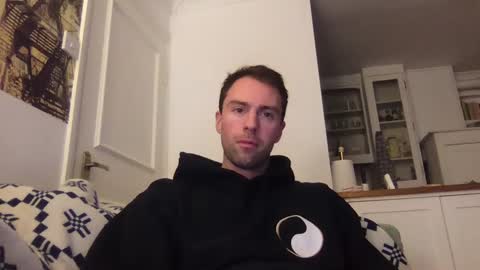 Lucas online show from December 1, 8:22 pm