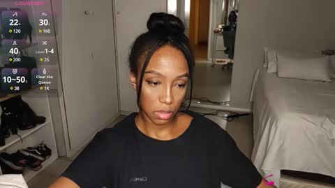 Snapshot of hellsd97 chatting on March 2, 2:19 am hellsd97 online show from March 2, 2:19 am