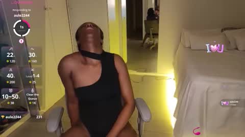 Snapshot of hellsd97 chatting on February 21, 5:02 am hellsd97 online show from February 21, 5:02 am