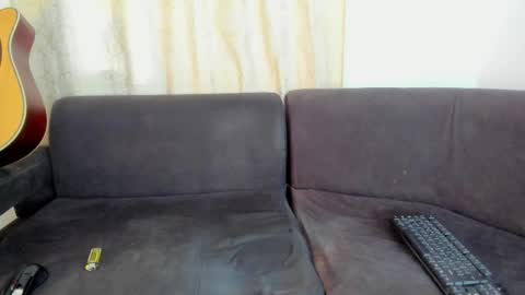 Snapshot of henrik_senn chatting on September 24, 7:42 pm henrik_senn online show from September 24, 7:42 pm