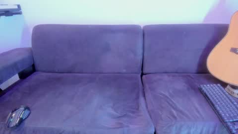 henrik_senn online show from February 6, 7:12 am