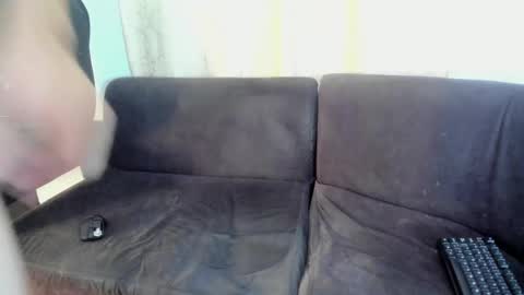 Snapshot of henrik_senn chatting on October 11, 2:27 am henrik_senn online show from October 11, 2:27 am