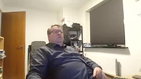 henrikrp1971 online show from February 2, 4:36 pm