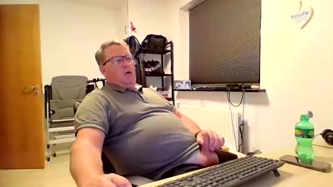 henrikrp1971 online show from November 5, 9:28 pm