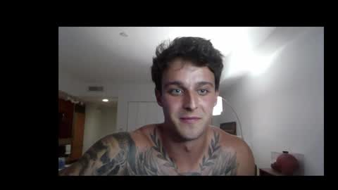 henrydesanti online show from April 14, 4:49 am