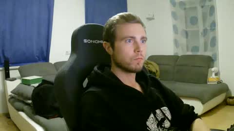 John Pearl online show from February 9, 9:06 pm