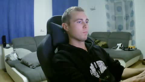 John Pearl online show from November 25, 6:18 pm