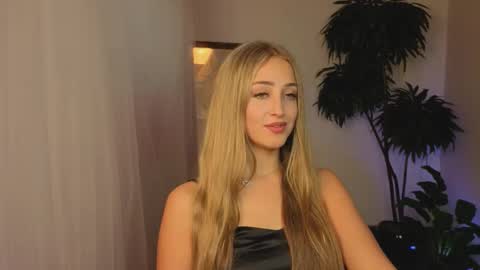 Elise online show from September 18, 2:37 am