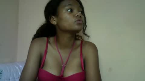 herisse01 online show from May 8, 7:19 pm