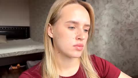 Sylvia online show from October 18, 8:07 am