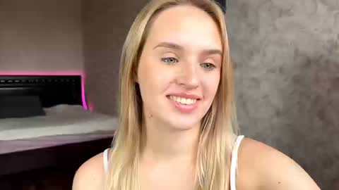 Sylvia online show from October 8, 8:20 am