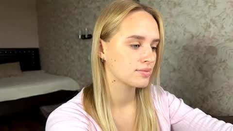 Sylvia online show from September 25, 8:21 am