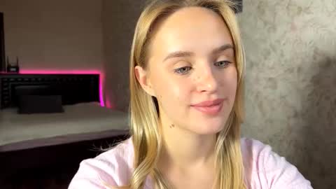 Sylvia online show from October 10, 7:25 am