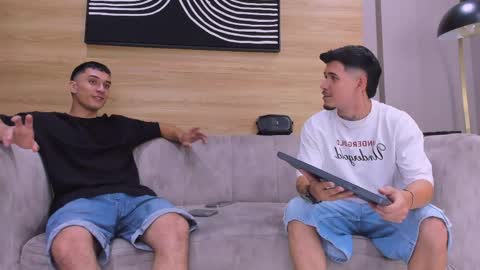 heteros men online show from April 18, 12:56 am