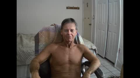 hewes1 online show from October 10, 12:38 am