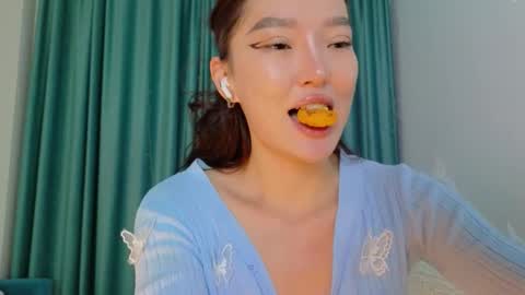 Audrey online show from October 4, 3:43 pm