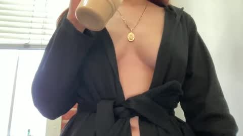 Snapshot of heybluebabe chatting on March 7, 4:55 pm Blue  online show from March 7, 4:55 pm