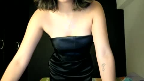 heyits_mia online show from June 17, 12:04 am