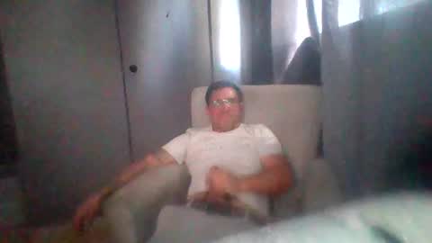 heythere925678 online show from April 19, 8:22 pm