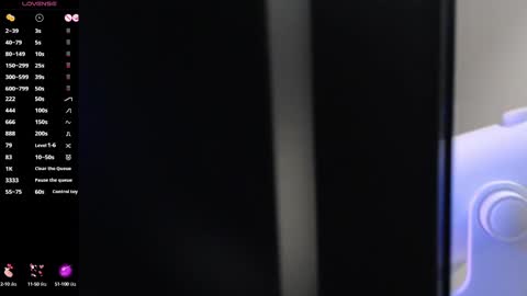 Snapshot of hi_beckyy chatting on October 9, 2:55 pm hi_beckyy online show from October 9, 2:55 pm