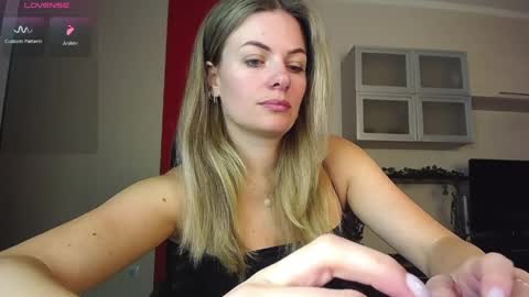 Lina online show from April 7, 9:33 am