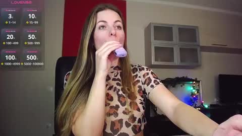 Lina online show from February 25, 4:25 pm