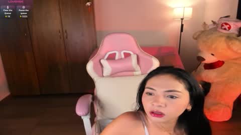 hi_kiitty online show from March 5, 10:35 am