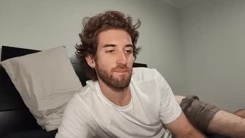 HiddenGaze online show from February 18, 1:33 pm